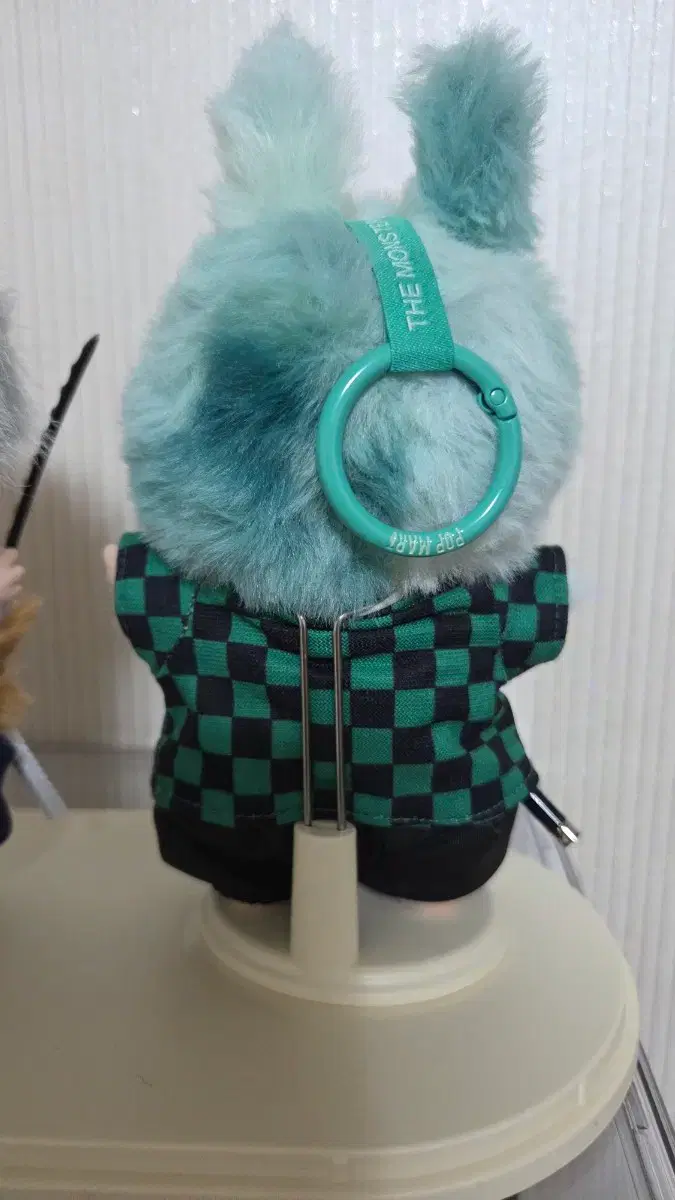 thumbnail-4